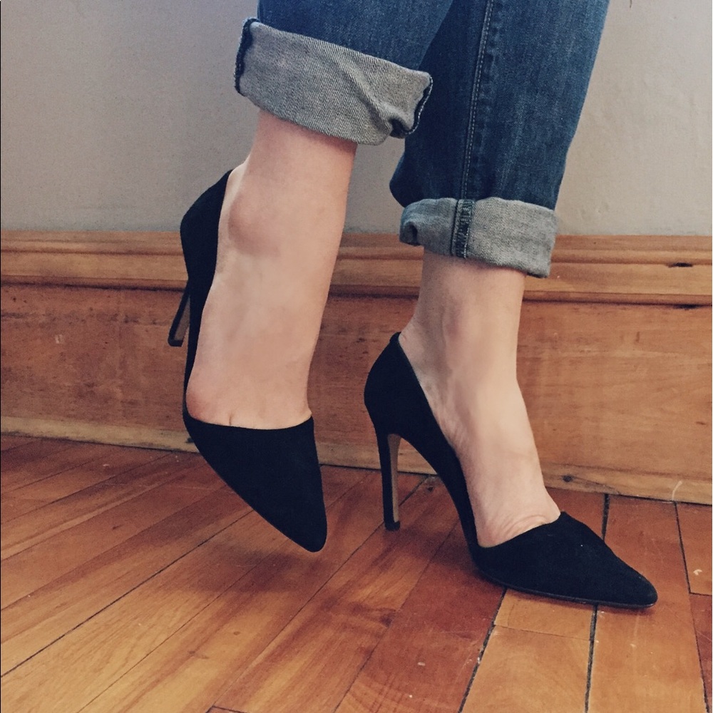 Pointed black heels